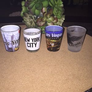 Set 4 shot Glasses size 2”2.5”